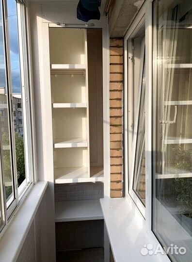 Шкафа на балкон с бесшумными рольставнями