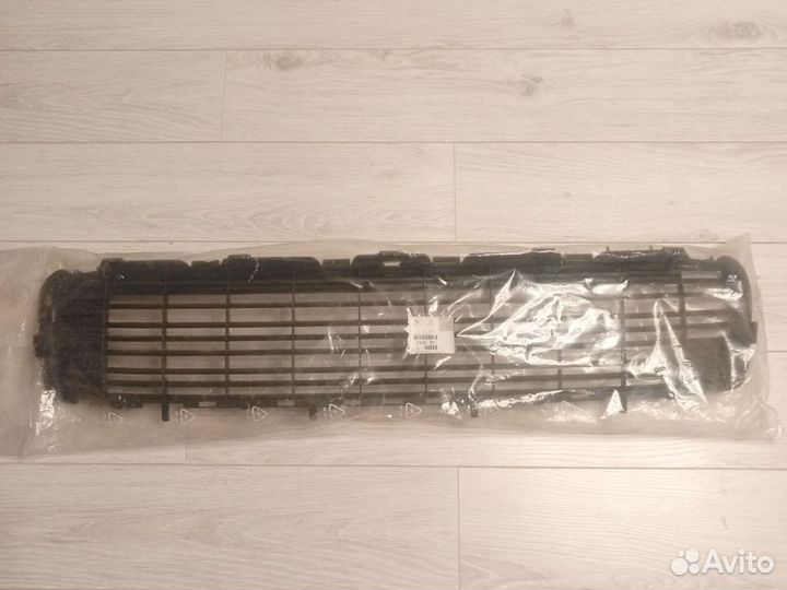 Решётка радиатора Peugeot 3008 новая
