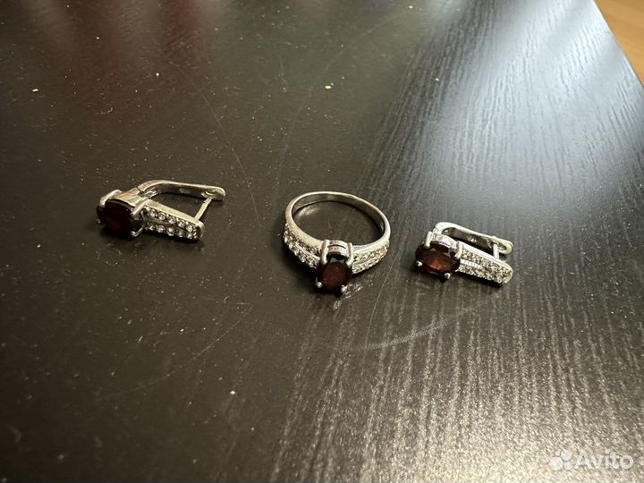 Серебряное кольцо