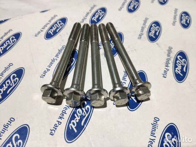 Болт нижней плиты блока Ford Transit