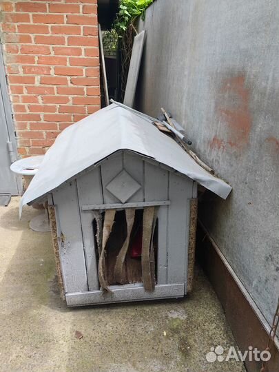 Будка деревянная, утепленная