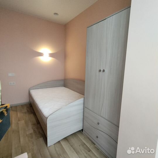 Шкаф распашной