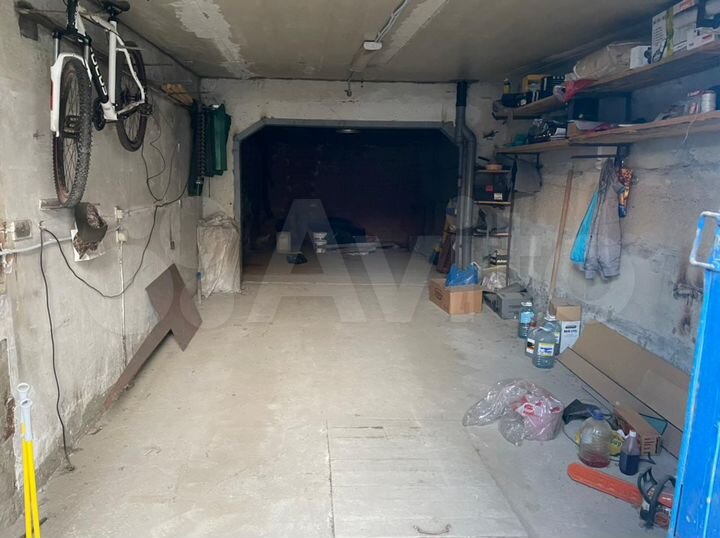 Гараж, > 30 м²