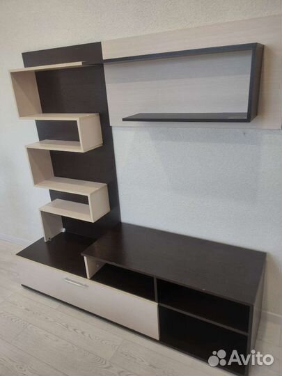 Стенка в гостиную