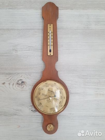 Барометр с термометром