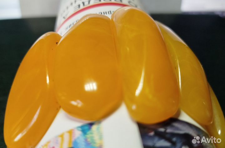 Браслет из бакелита 102 гр. имитация янтаря