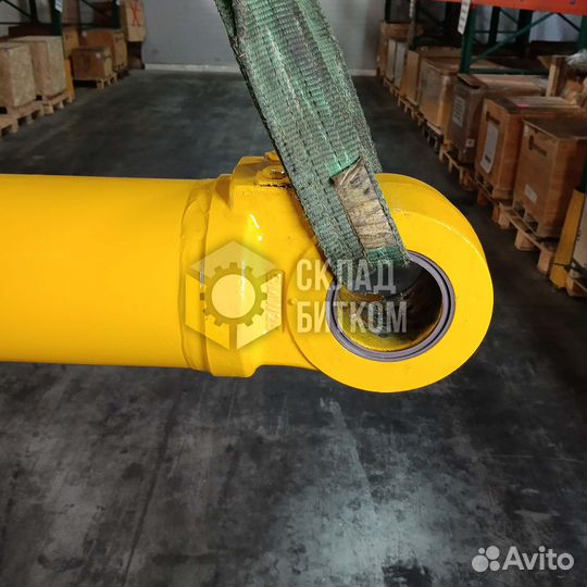 Гидроцилиндр стрелы Komatsu PC220-7