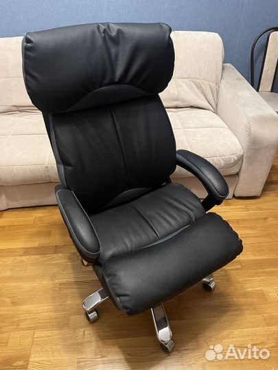 Компьютерное кресло руководителя