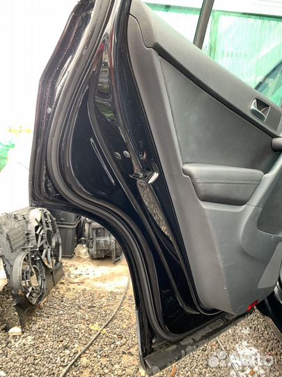 Дверь задняя левая 2T / C9X VW Tiguan 2007-2016