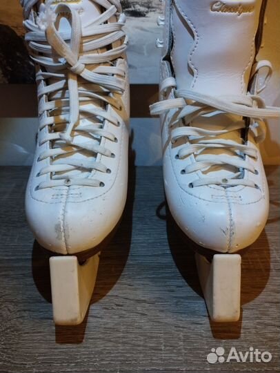 Фигурные коньки jackson