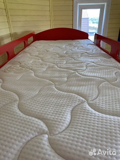 Двухъярусная кровать бу с матрасами