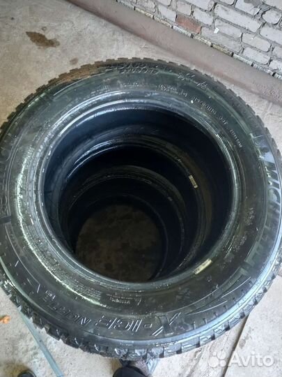 Michelin X-Ice North 215/60 R16 99