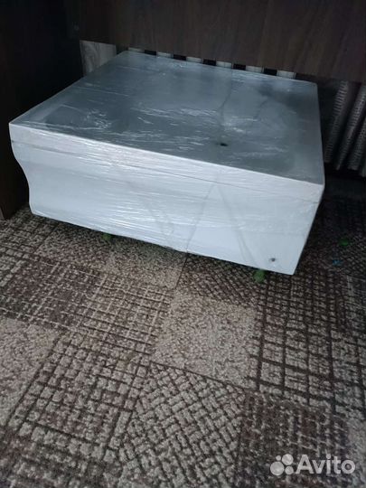 Душевой поддон 70х70