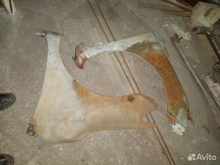 Крылья передние королла 151 сгоревшие