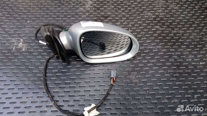 Зеркало правое Volksawagen Golf 5