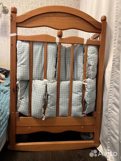 Продам детскую кроватку