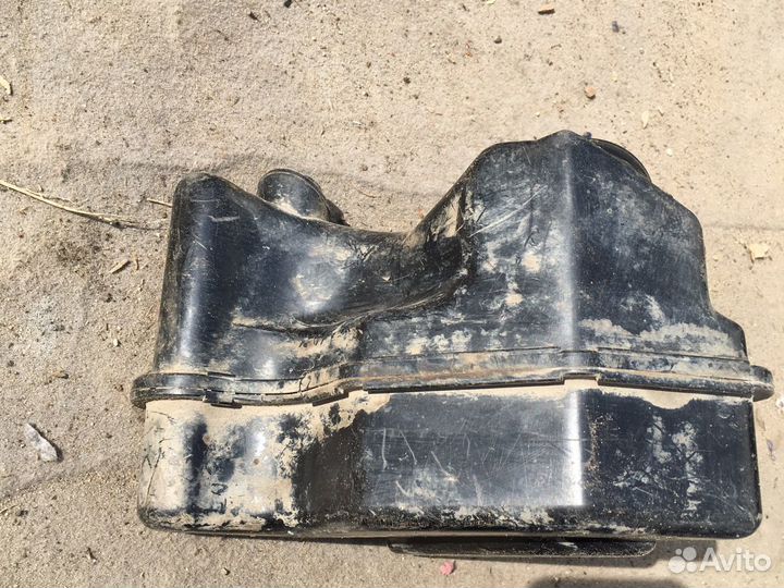 Резонатор воздушного фильтра Maздa 626 GE