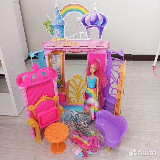 Переносной радужный дворец Barbie Барби с куклой