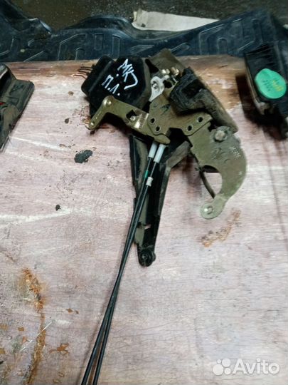 Замок двери Джили мк