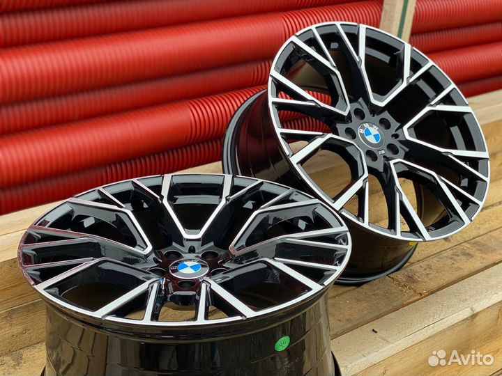 Новые R20 диски на BMW X5 X6 809-m стиль