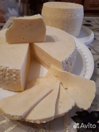 Творог, сметана, молоко и копченые деликатесы