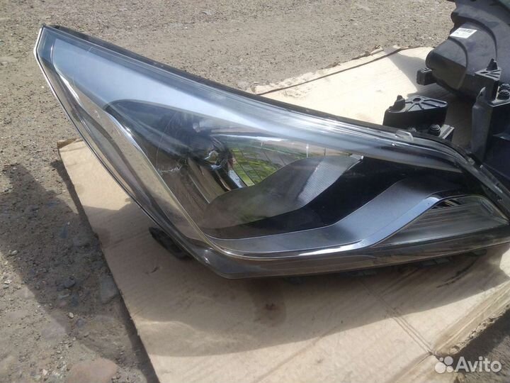 Фара правая Hyundai Solaris 2014-2017 рестайл