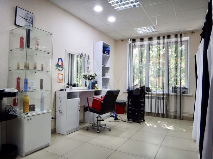 Торговая площадь, 65 м²