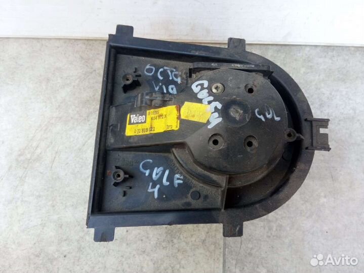 Моторчик печки Volkswagen Golf 4 1J1819021
