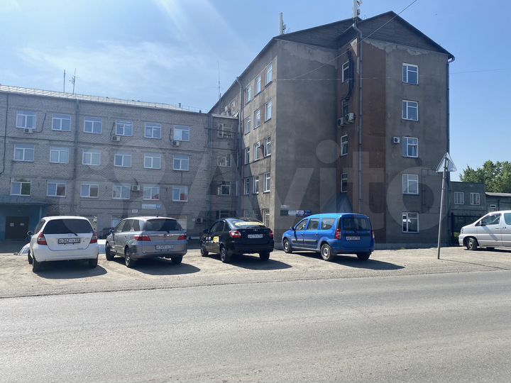 Офисные помещения: 10, 12, 16, 18, 35, 53, 125 м²