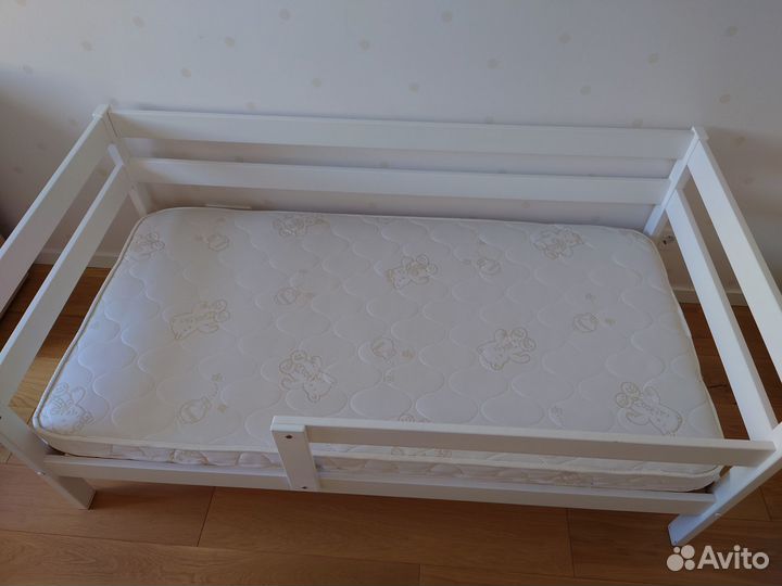 Детская кроватка 160 x 80 с матрасом