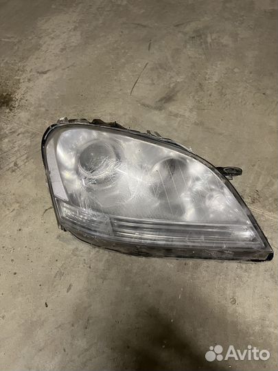 Фара правая Mercedes ml w164