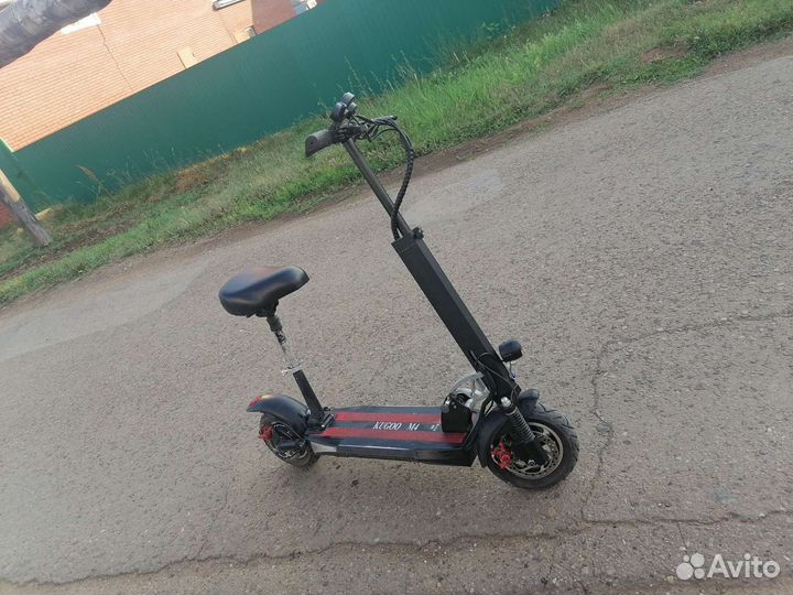 Электросамокат Kugoo M4