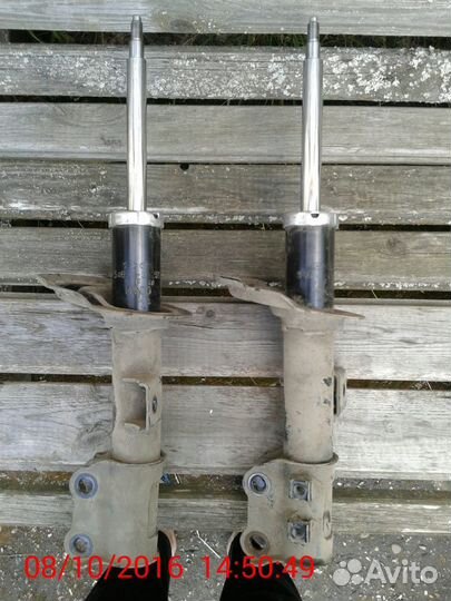 Продам передние стойки для авто Хендай Элантра