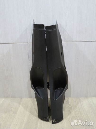 Обшивка задней стойки Ford Focus 3
