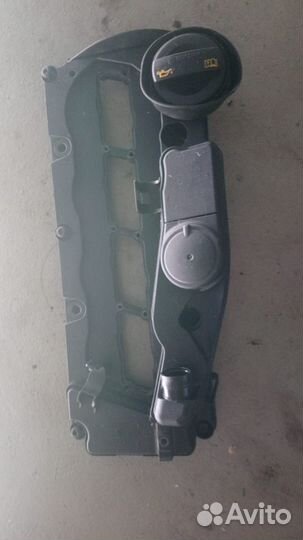 Клапанная крышка Audi A4 2.0 tdi caga