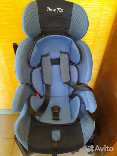 Детское автокресло с 9-18 кг