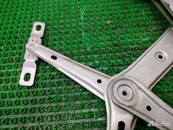 Стеклоподъемник передний правый Opel Astra H