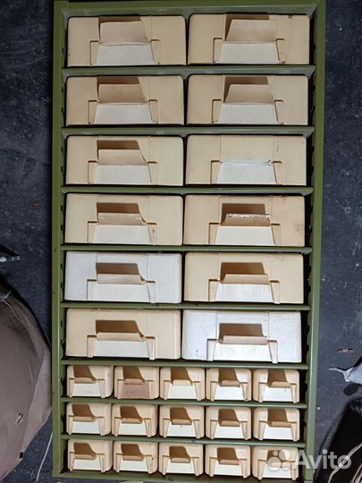 Ящик для радиодеталей