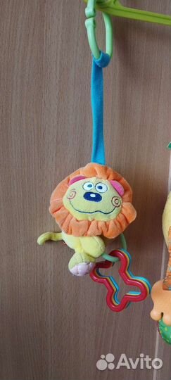 Развивающие игрушки для малышей пакетом