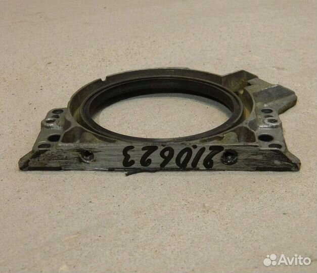 Крышка коленвала задняя VW Golf 4 1.4