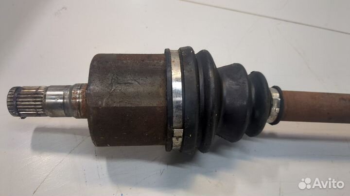 Полуось правая передняя Volkswagen Passat 6