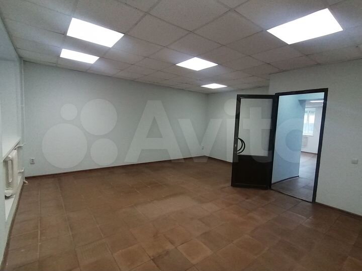 Торговая площадь, 64 м²