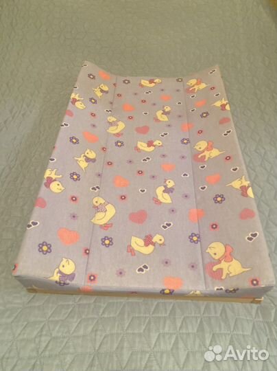 Пеленальный столик на кроватку