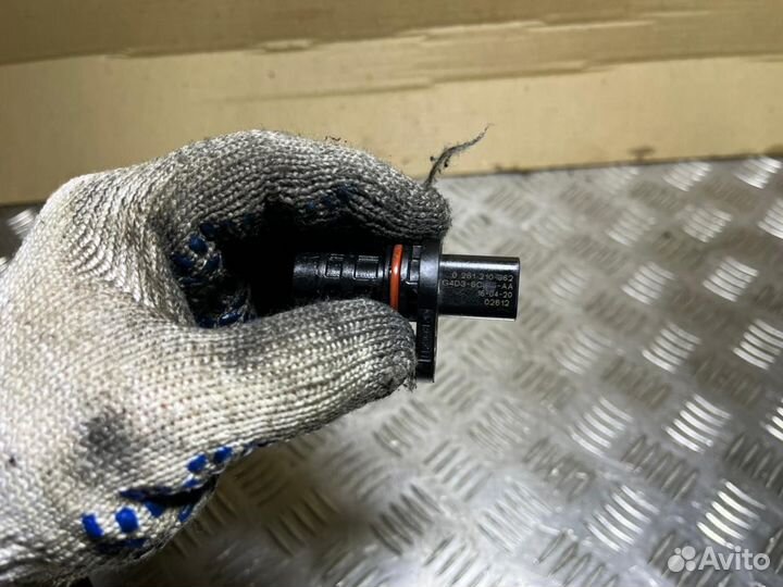 Датчик коленвала Land Rover Jaguar 2.0