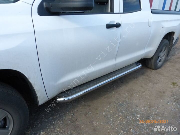 Пороги из полированной нержавеющей Тойота Тундра