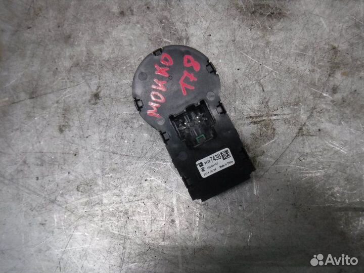 Переключатель света Opel Mokka F18D4 2014