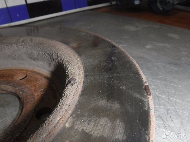 Тормозной диск задний левый Mazda 3 BL Z6 2011