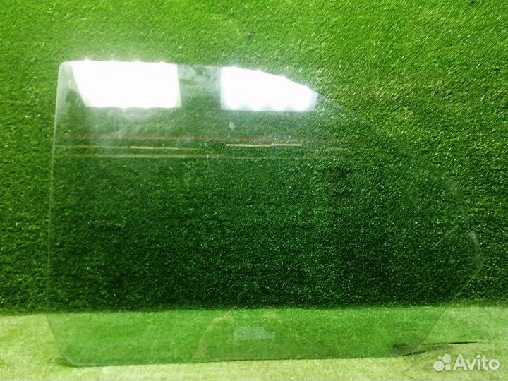 Стекло двери переднее правое Volkswagen