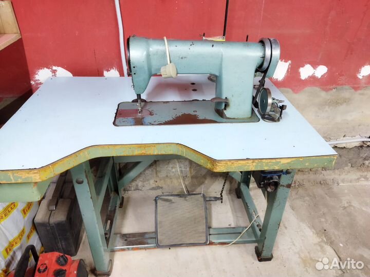 Швейная машинка