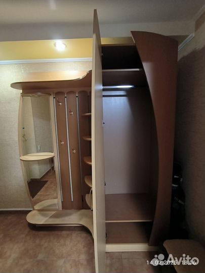 Шкаф в прихожую бу